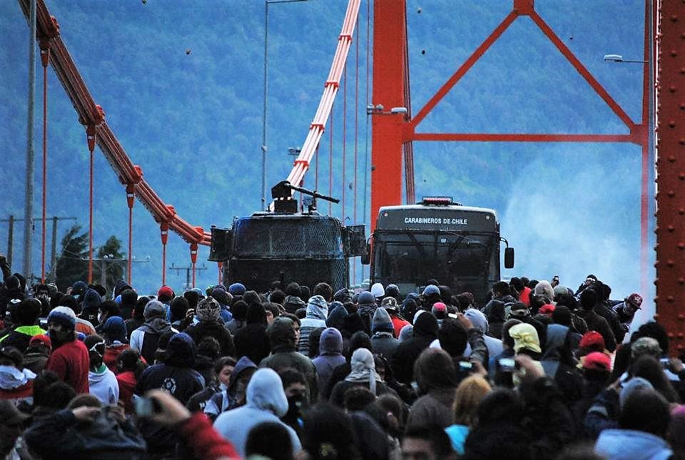 Carabineros que atropellaron y golpearon a manifestantes en Aysén cumplirán condena en libertad