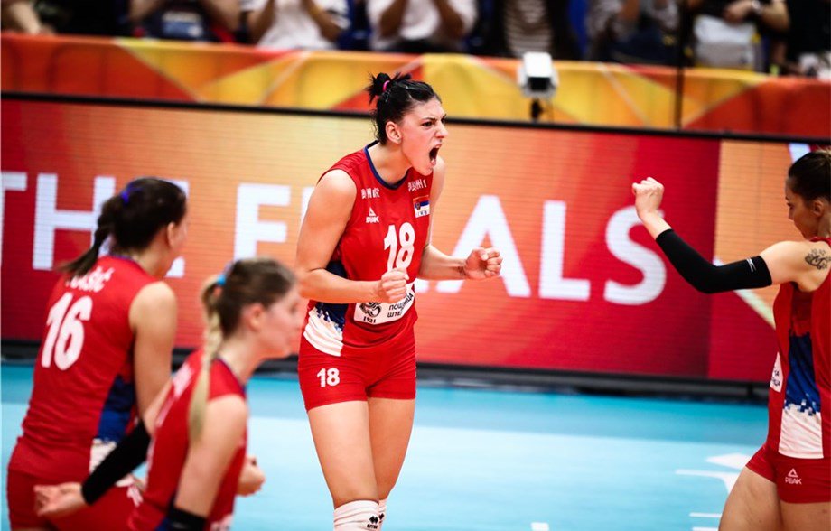 Pueblo de Serbia recibe a las Campeonas Mundiales de Voleibol
