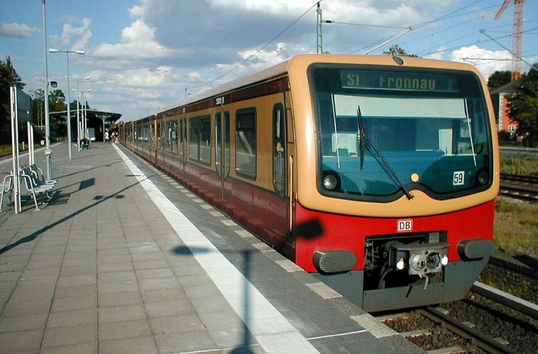(Video) Cinco heridos por incendio en vagón de un tren en Alemania