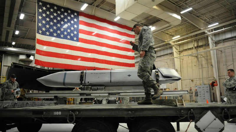 ¿Más guerras? EE. UU. incrementa venta de armas militares en 33%