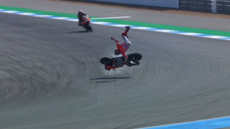 (Video) El motociclista español Jorge Lorenzo sufrió un trágico accidente mientras entrenaba