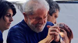 Lula llama a electores a defender el futuro de Brasil