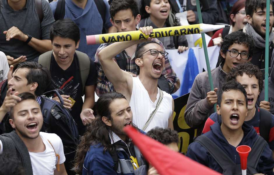 Estudiantes llaman a crear Frente Amplio Nacional para defender la educación pública en Colombia