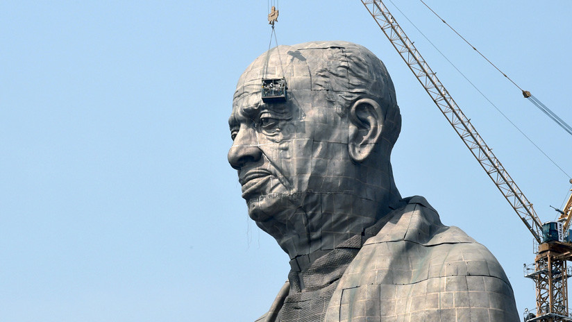 (Fotos) Levantan la estatua más grande del mundo en la India