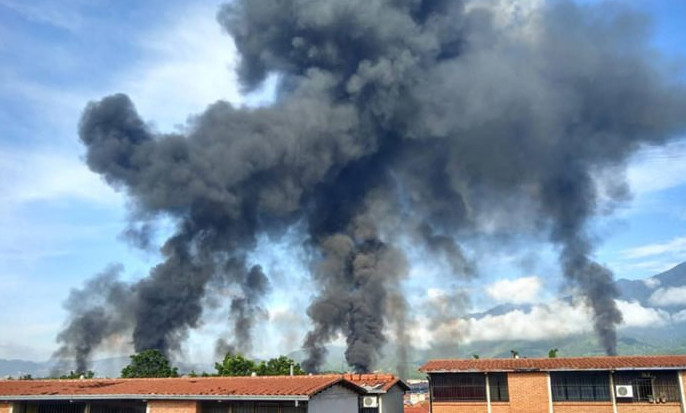 Venezuela: Una persona con 90% de su cuerpo quemado dejó un incendio cerca de la Planta Llenadero de Pdvsa
