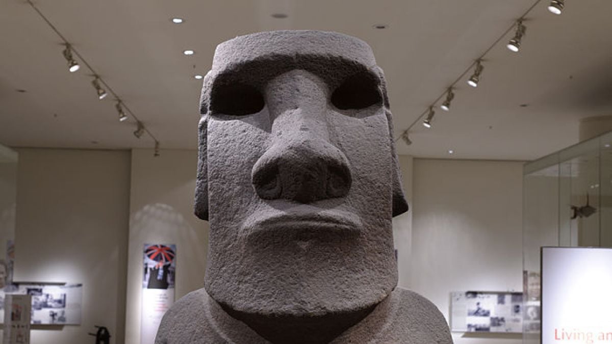 La batalla por el regreso del Moai Hakananai’a está en marcha