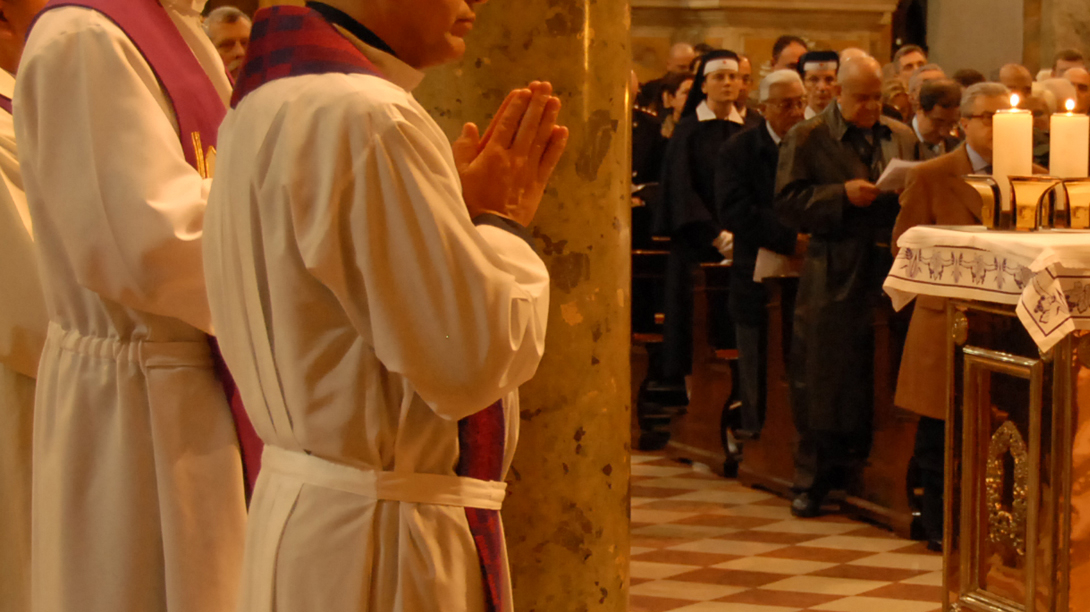 Rector UC por abusos en la Iglesia: «Si alguien se arrepiente tiene que ir a la cárcel igual»