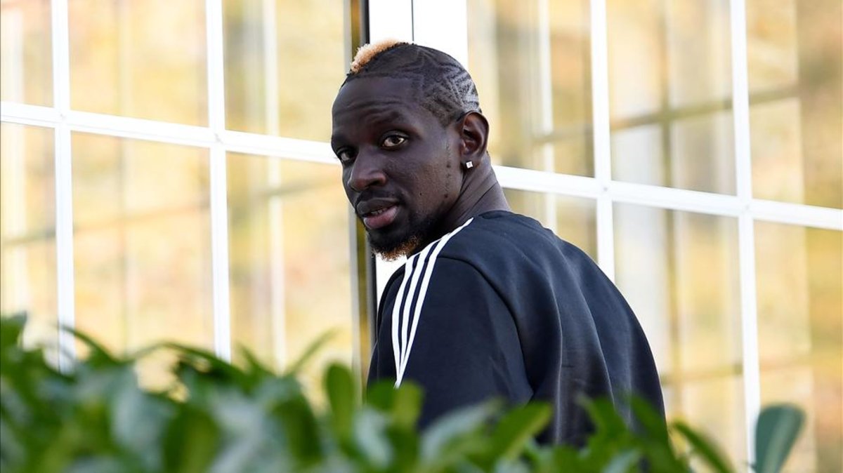 Confesiones de Mamadou Sakho: «Dormía en la calle, y para poder comer robaba o pedía limosna»