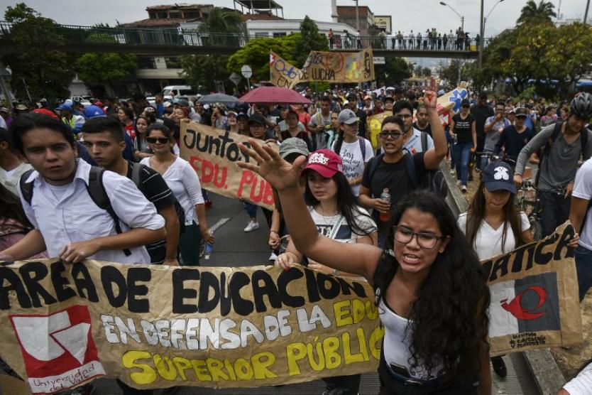 Gobierno colombiano busca extinguir universidades públicas en el país