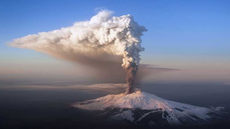 El Volcán Etna podría causar un tsunami en Italia