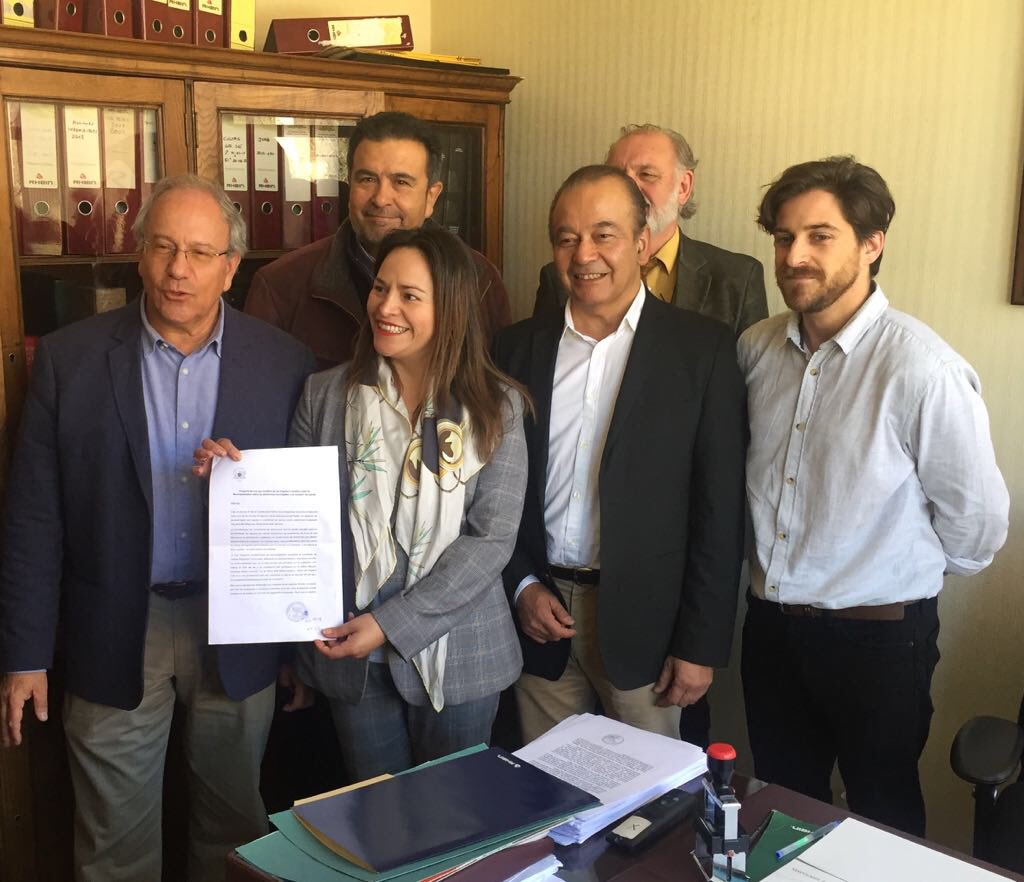Congreso: Frente Amplio y ex Nueva Mayoría presentan proyecto para bajar quórum a los plebiscitos comunales