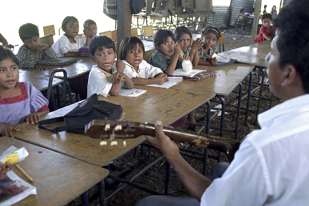 Aprovechamiento educativo en México tiene un retraso de 2 años en estudiantes más pobres