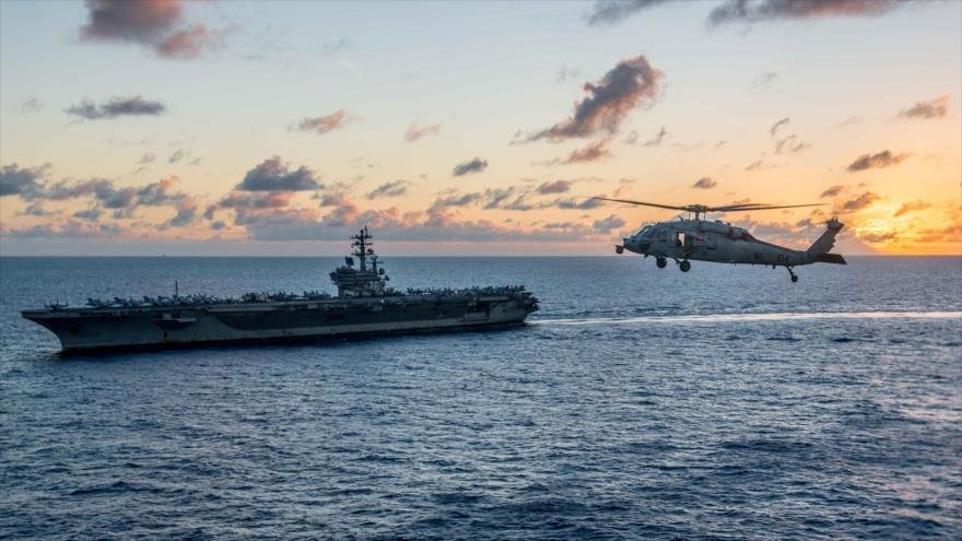 Helicóptero de EE.UU. se estrelló contra porta-aviones militar USS Ronald Reagan