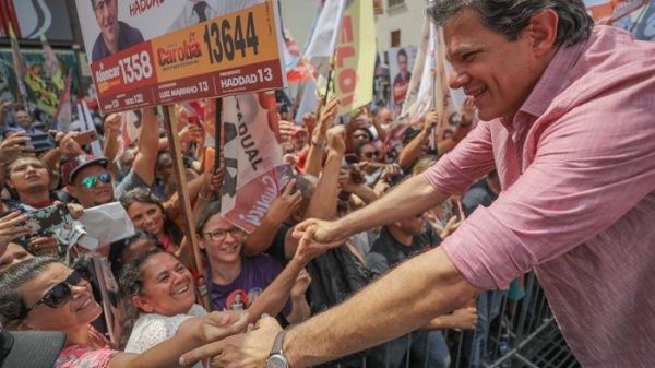 Fernando Haddad y la difícil tarea de frenar la ola Bolsonaro en Brasil