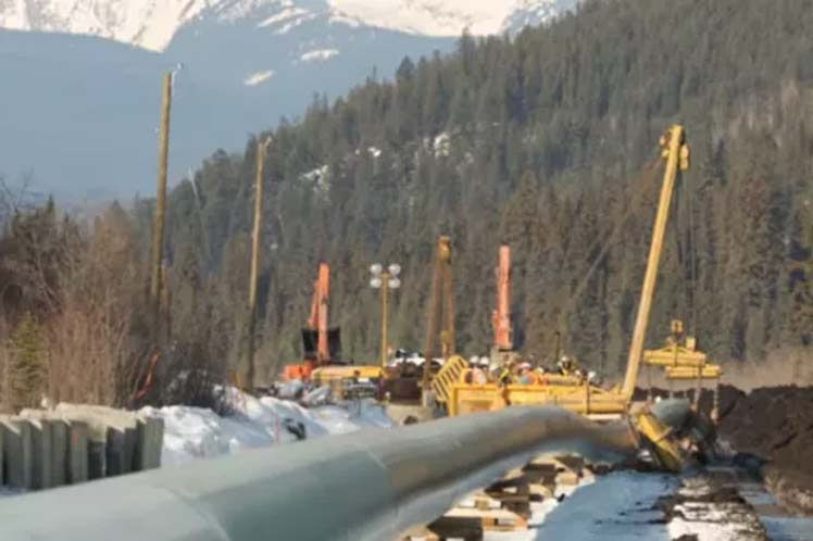 Indígenas canadienses aceptan diálogo sobre ampliación del oleoducto Trans Mountain