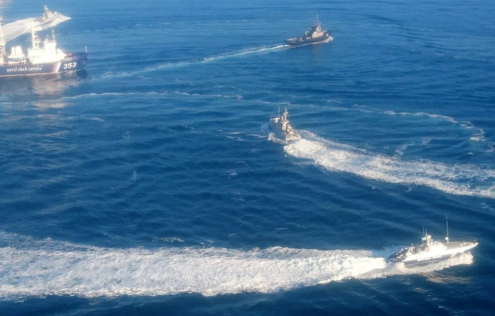 Rusia confirma que disparó contra buques ucranianos por violar su soberanía