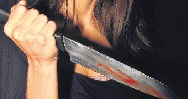 ¡Insólito! Una vegana amenazó de muerte a su madre con un cuchillo por preparar salsa bolognesa