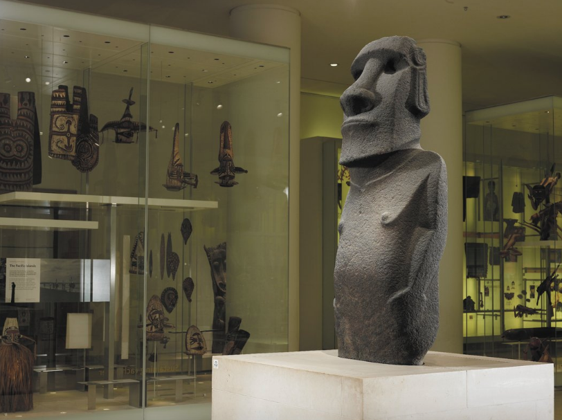 Delegación Rapa Nui viaja a Londres para gestionar devolución de moái exhibido en Museo Británico