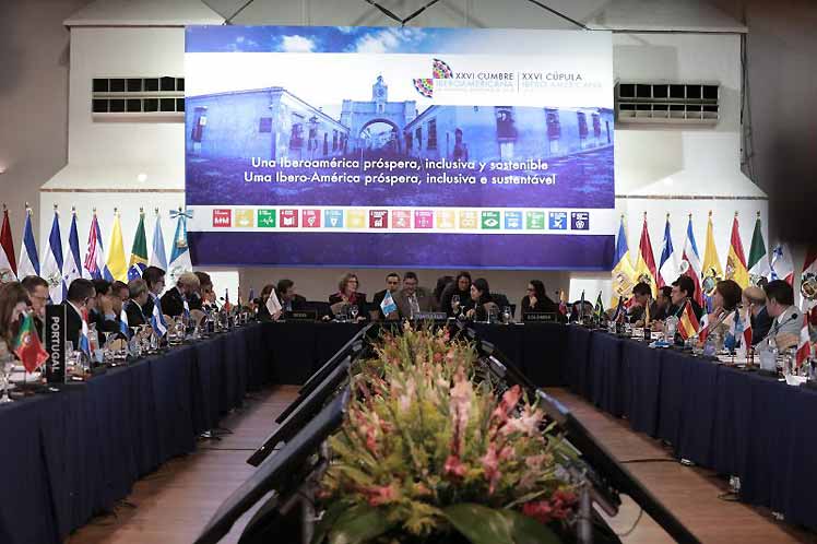 Guatemala comienza a recibir a mandatarios que participarán en la Cumbre Iberoamericana