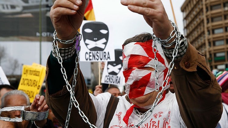 Ley Mordaza de España impone 80 multas diarias contra la libertad de expresión