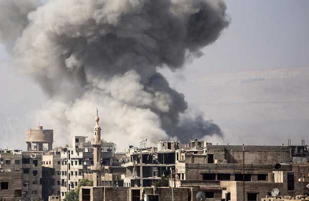 Al menos 26 sirios asesinados por bombardeo de la coalición de EE. UU.