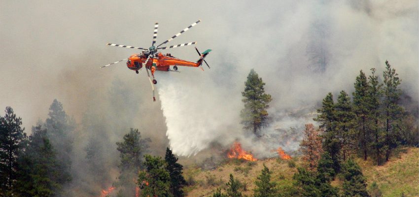 Helicópteros de combate de incendios más potentes del mundo ya están en Chile