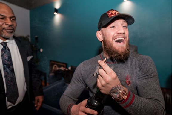 Conor McGregor reaparece fumando la marihuana de Mike Tyson