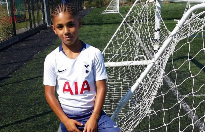 (Video) Ramell Carter, el niño prodigio del freestyle que juega con el Tottenham