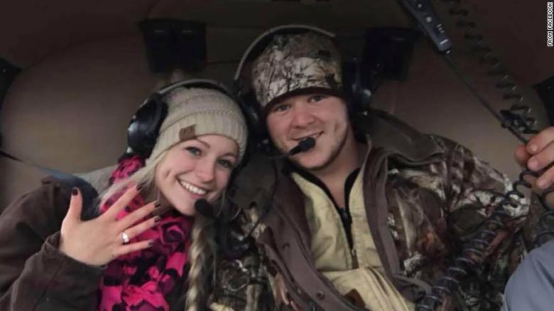Recién casados mueren en un accidente de helicóptero, después de partir de la boda