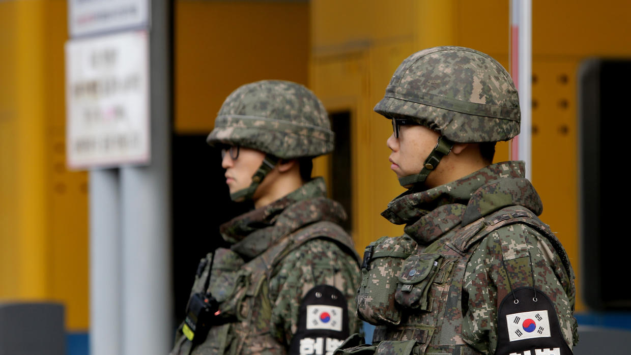 Corea del Norte y del Sur detienen actividades militares en su frontera