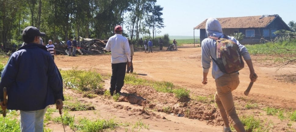 Campesinos paraguayos protestan por la deforestación de sojeros
