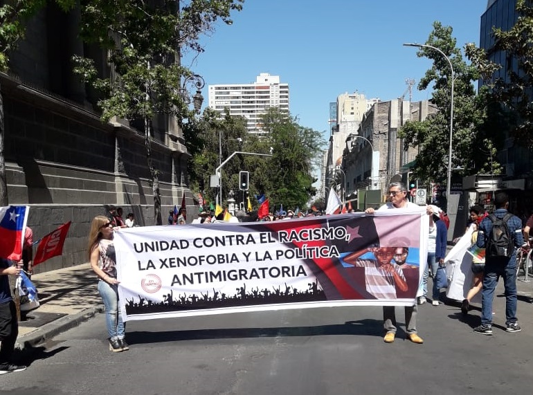 Santiago: Migrantes marcharon contra la política «racista, xenófoba y antimigrante del Gobierno»