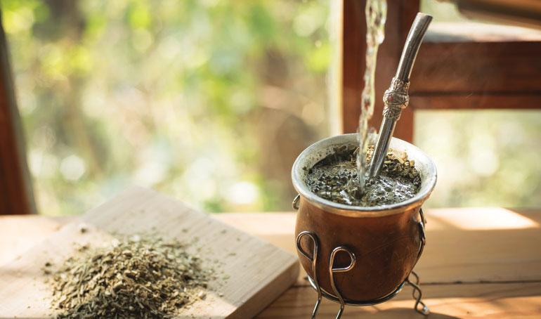 El ritual de tomar mate tiene ciertas normas inquebrantables