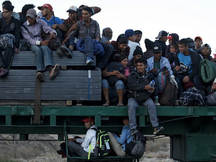 Migrantes que aleguen un miedo razonable a regresar a su país podrán permanecer en EE. UU.