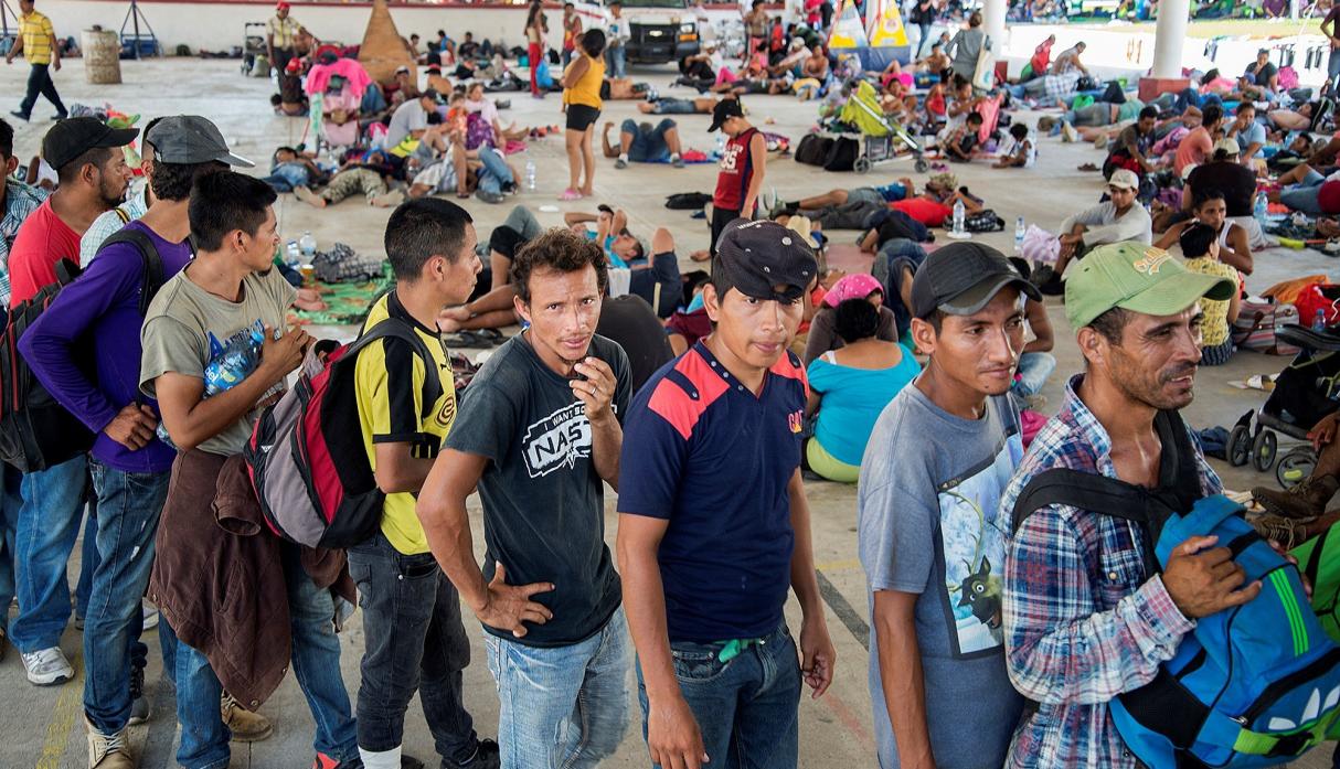 Más de mil migrantes hondureños de la caravana solicitan asilo en México