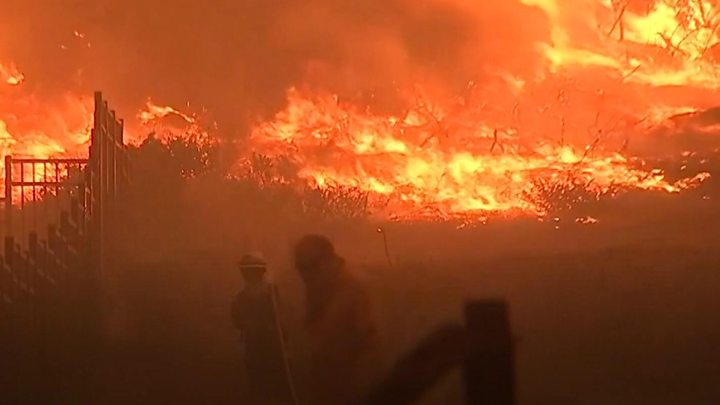 Ascienden a 63 los muertos y más de 600 desaparecidos por incendio en California