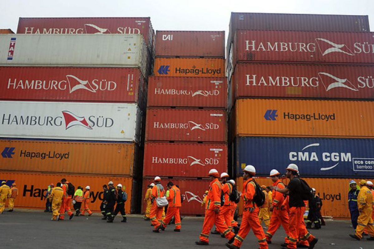 Valparaíso: Trabajadores portuarios mantienen paralizados los dos terminales que operan en el puerto