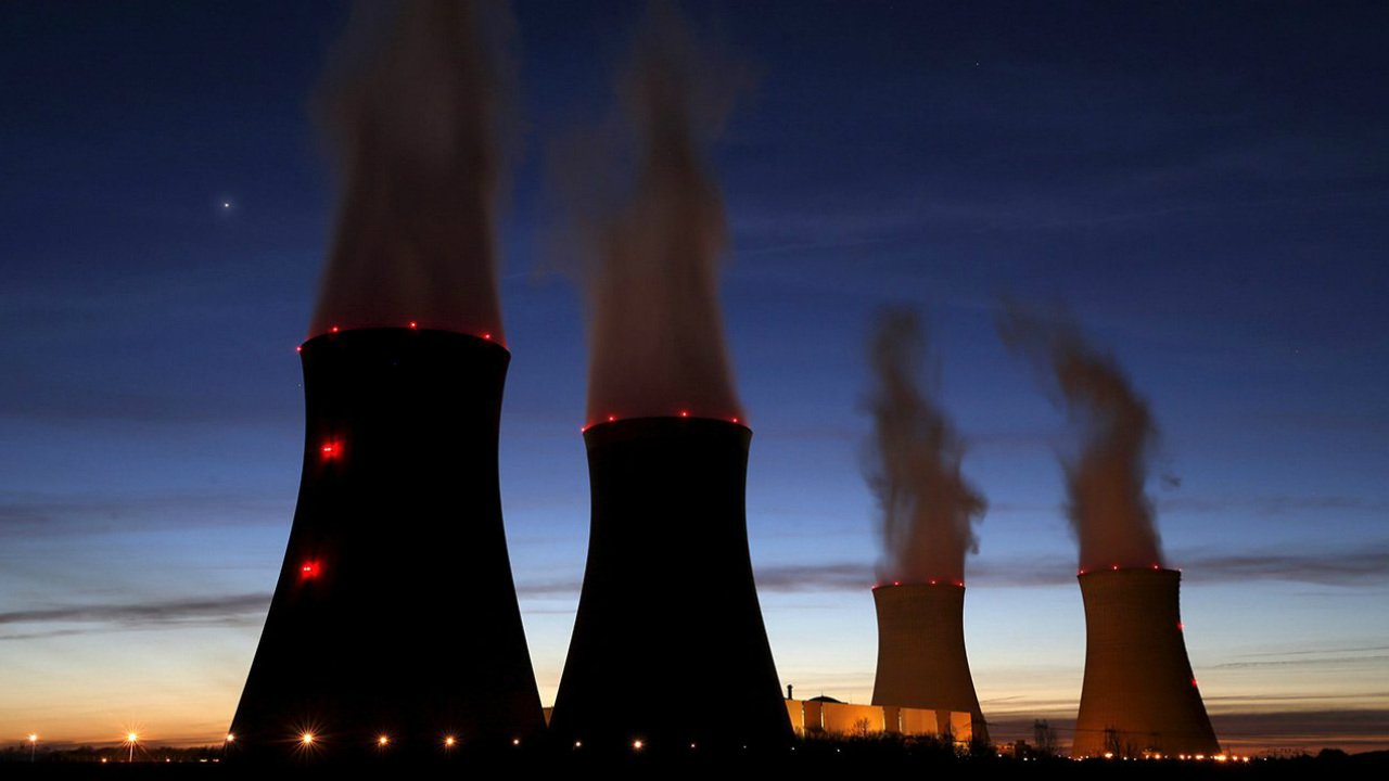 Tres heridos por incidente en central nuclear británica