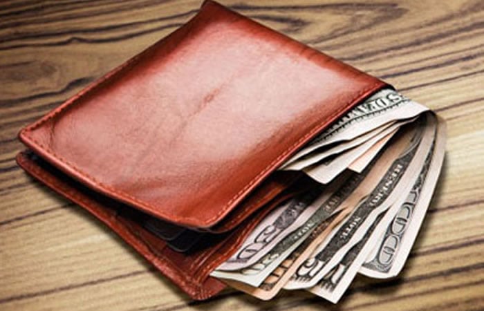 Un turista extravió su cartera con 3.500 dólares y se la devuelven