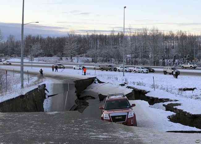 5.000 réplicas sacuden Alaska tras el potente terremoto de magnitud 7,0