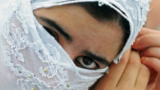 Aprobaron proyecto de ley contra la práctica «talaq» de mujeres musulmanas