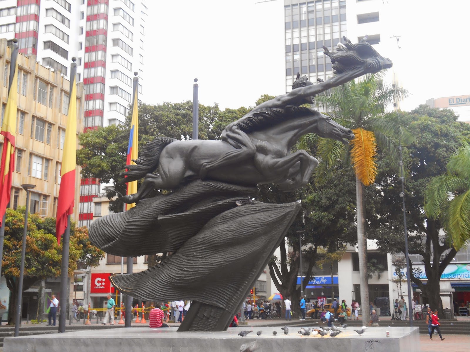 Bolívar desnudo: Emblema de la ciudad colombiana de Pereira