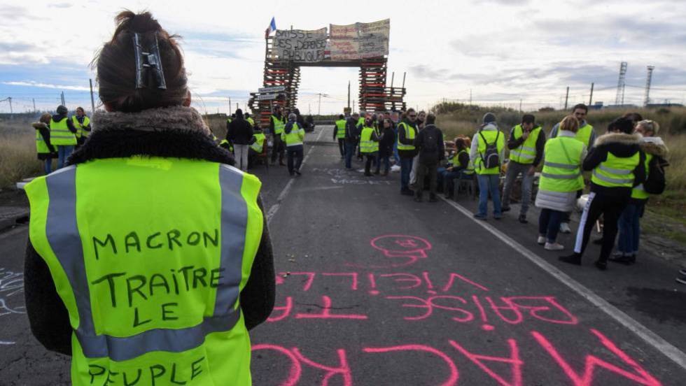 Partidos de izquierda presentarán moción de censura contra Macron