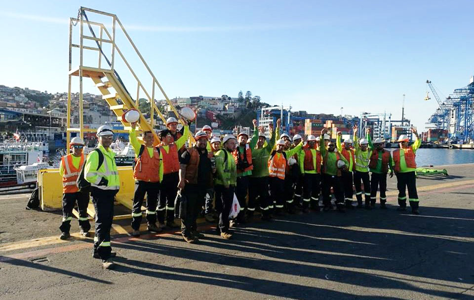 Paro portuario en Valparaíso: Empresa de Von Appen se niega a conversar con trabajadores movilizados