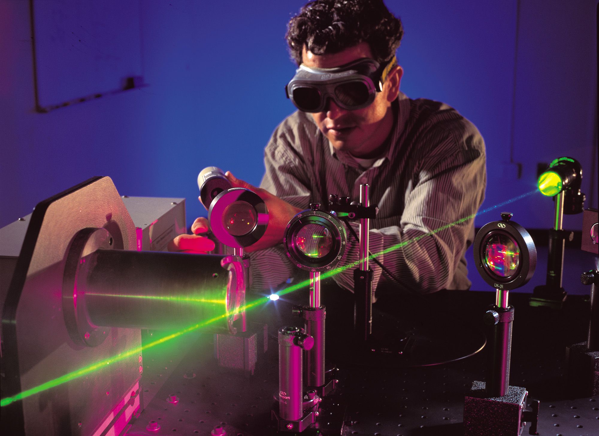 Científicos del MIT descubren cómo encoger objetos usando un láser