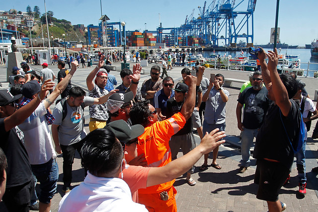 Portuarios de Valparaíso «en alerta»: Acusan incumplimiento de acuerdo por parte de los Von Appen