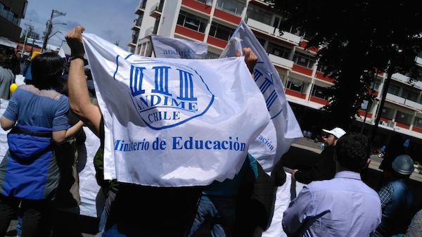 Valparaíso: Funcionarios del Ministerio de Educación acusan desmantelamiento de oficinas y despidos arbitrarios