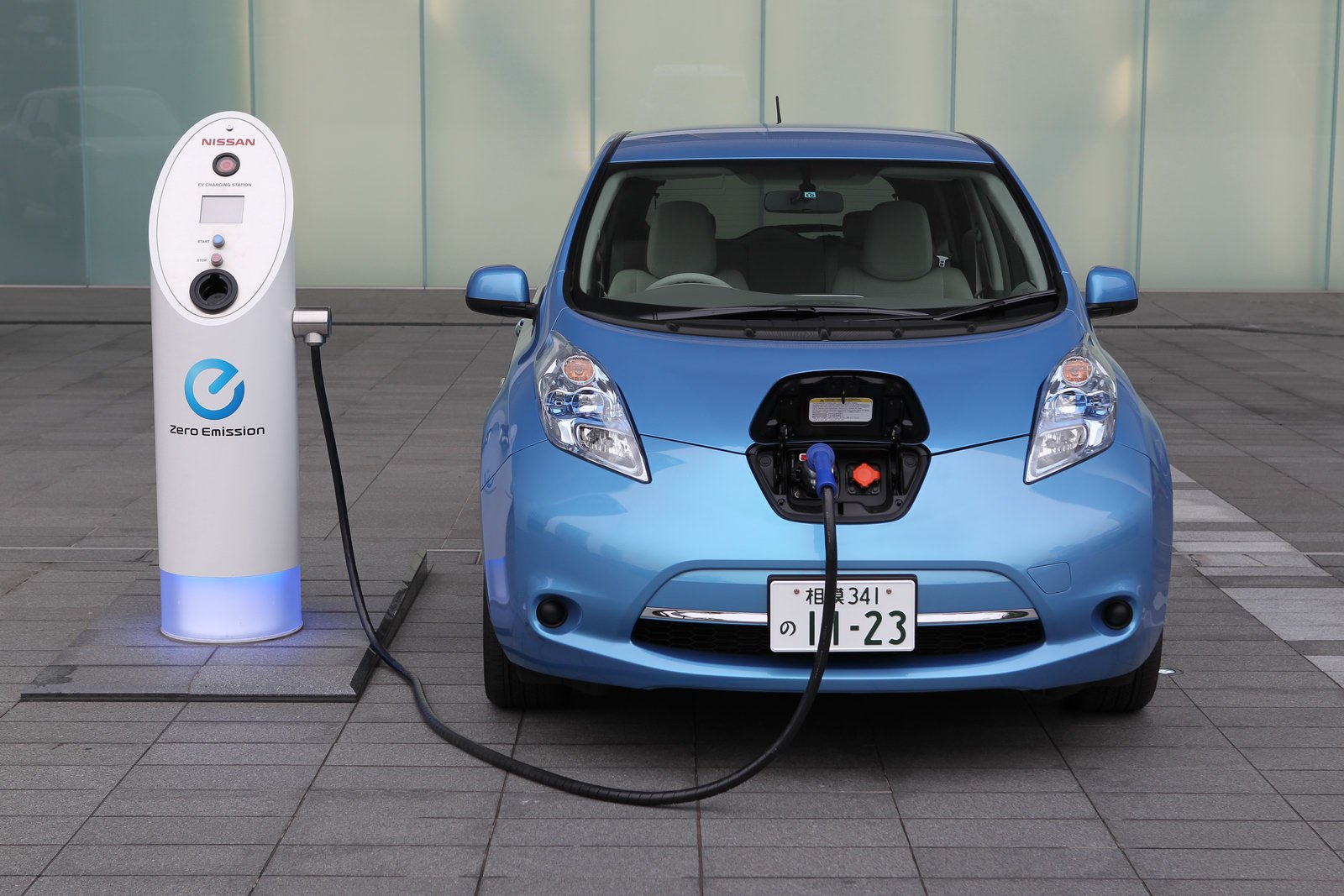 Autos eléctricos generan menos desechos que los coches convencionales