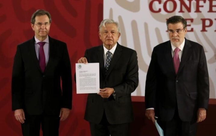 López Obrador cancela la polémica reforma educativa de Peña Nieto