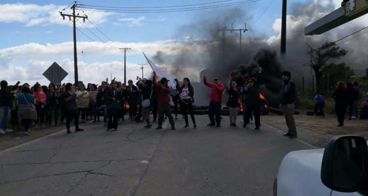 Grave: 17 trabajadoras de Integra fueron golpeadas por Carabineros tras movilización en Ancud